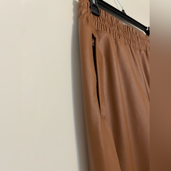 Aerie Offline Tan Brown Faux Leather Wide Leg Pants Size SMALL - Picture 3 of 5
